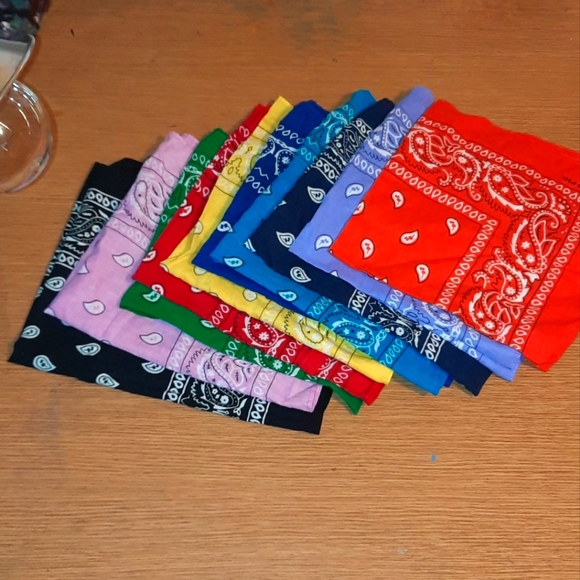 HEAD SCARFS- HANDKERCHIEF - Picture 1 of 6